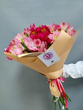 Букет цветов из:  Альстромерии в Курждипскую