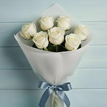 Букет 7 Белых роз Эдлесс Лав в Курждипскую