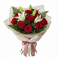 Букет цветов из:  Лилии и Розы в Курждипскую