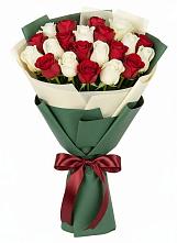Букет Микс из красных и белых роз #REPLACE_PRED# Курждипскую