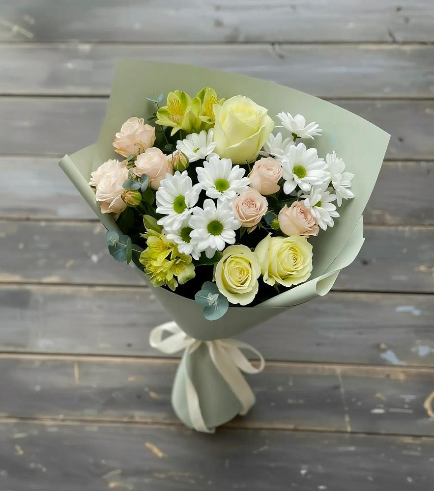 Букет цветов из: Альстромерии, Розы и Хризантемы в Курждипскую