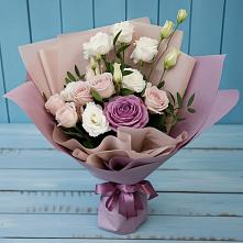 Букет цветов из:  Розы и Лизиантусы #REPLACE_PRED# Курждипскую