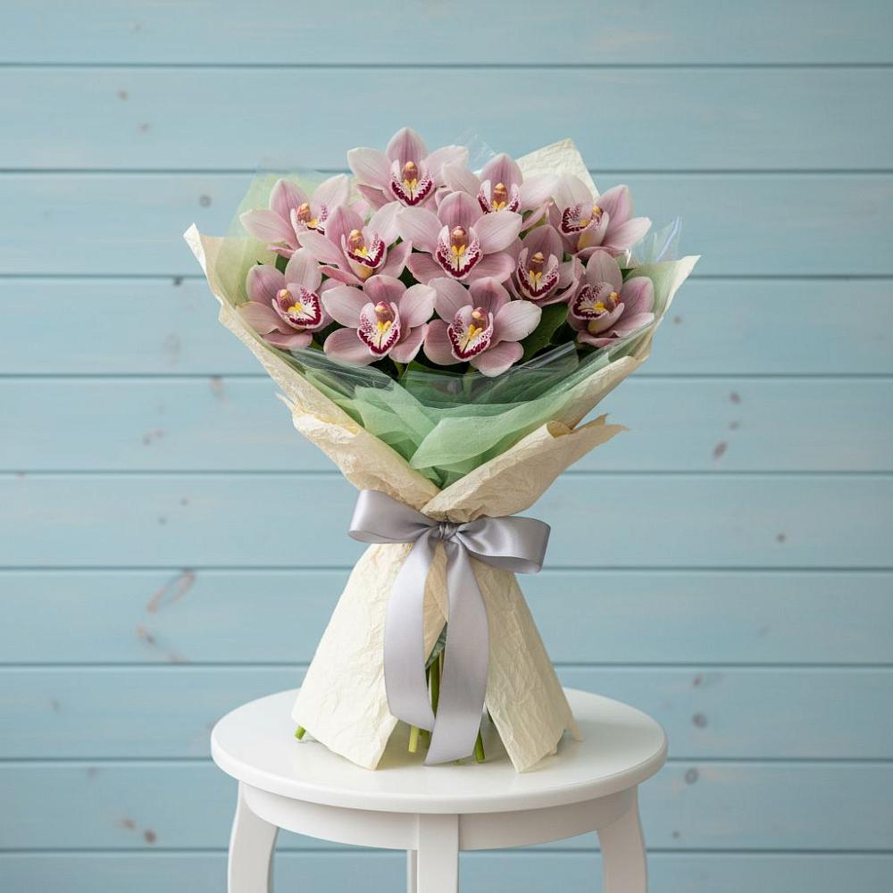 Букет цветов из: Орхидеи и Розы в Курждипскую