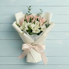 Букет цветов из:  Альстромерии в Курждипскую