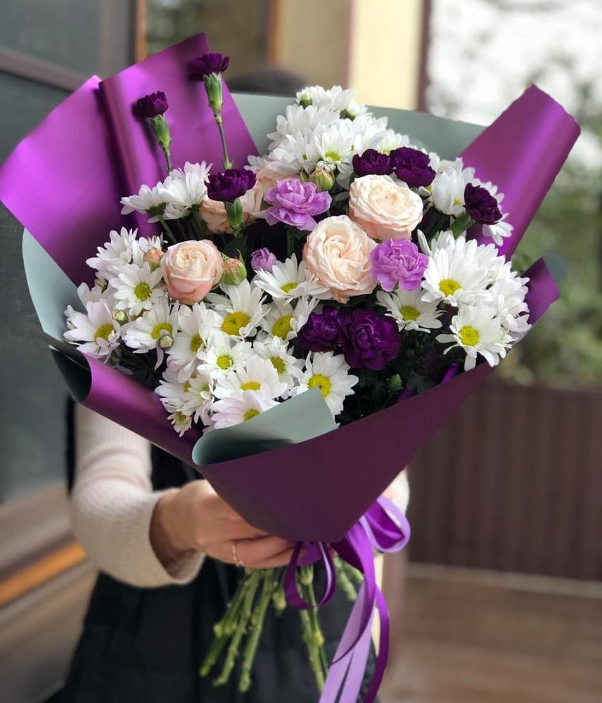 Букет цветов из: Хризантемы, Гвоздики и Розы в Курждипскую