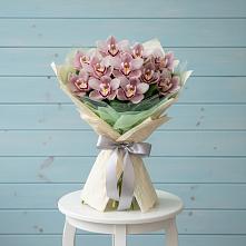 Букет цветов из:  Орхидеи и Розы #REPLACE_PRED# Курждипскую