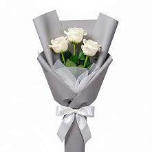 Букет 3 белые розы в Курждипскую