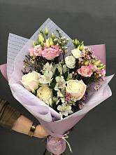 Букет цветов из:  Альстромерии, Розы и Лизиантусы #REPLACE_PRED# Курждипскую