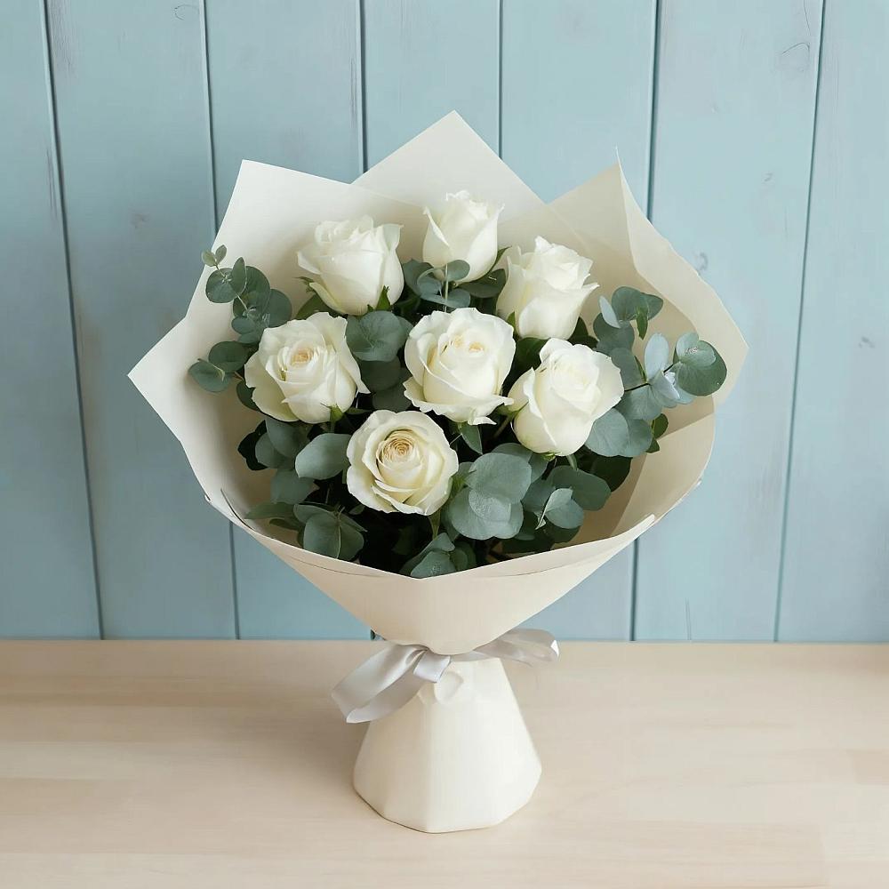 Букет Белые розы в Эвкалипте в Курждипскую