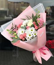 Букет цветов из:  Розы, Лизиантусы и Хризантемы в Курждипскую
