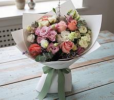 Букет цветов из:  Розы, Лизиантусы и Гвоздики в Курждипскую