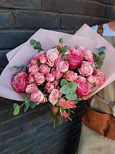 Букет розы в пальмах в Курждипскую Букет цветов из: Розы в Курждипскую