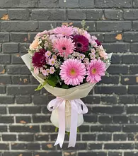 Букет цветов из:  Герберы и Хризантемы #REPLACE_PRED# Курждипскую