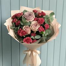 Букет цветов из:  Гвоздики и Розы в Курждипскую