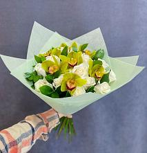 Букет цветов из:  Орхидеи и Розы в Курждипскую