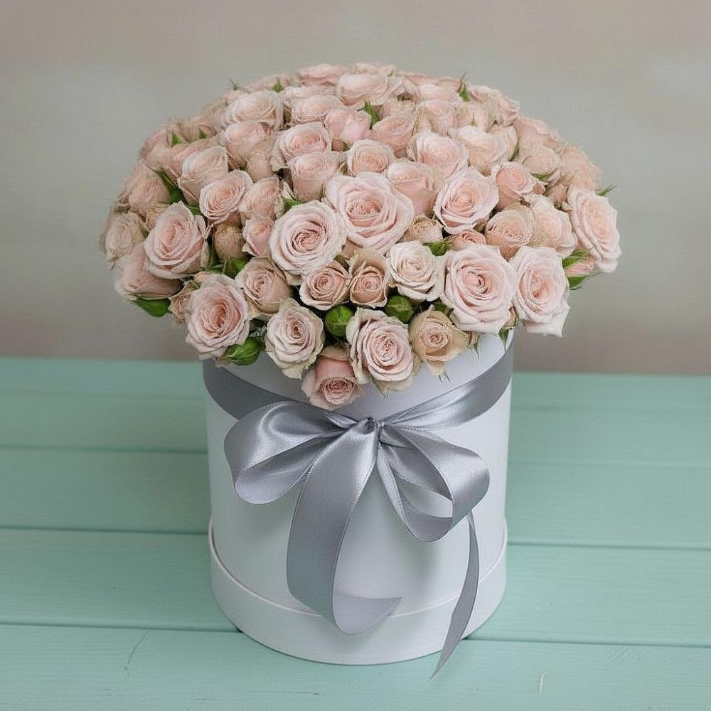 Цветочная композиция из Розы в шляпной коробке в Курждипскую